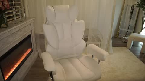 Miley online show from February 11, 2025, 5:05 am