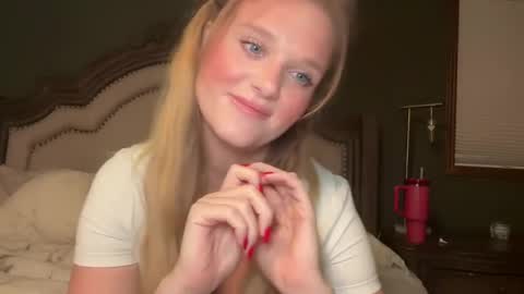 Snapshot of booksnlooksgirl chatting on January 13, 2025, 3:23 am booksnlooksgirl online show from January 13, 2025, 3:23 am