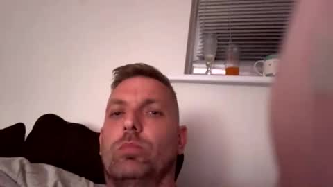 boomf86xxxx online show from April 18, 2026, 9:04 pm