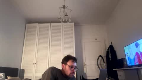 BoYYYOOO online show from February 24, 2026, 4:43 am