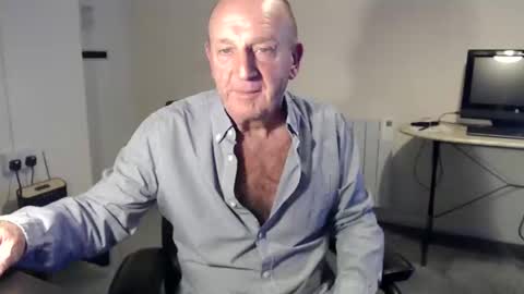 Boppy21 online show from December 5, 2024, 9:17 pm