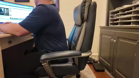 Boredhorndog online show from April 10, 2026, 5:01 am