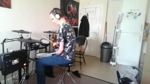 boredlul online show from April 26, 2026, 8:56 am