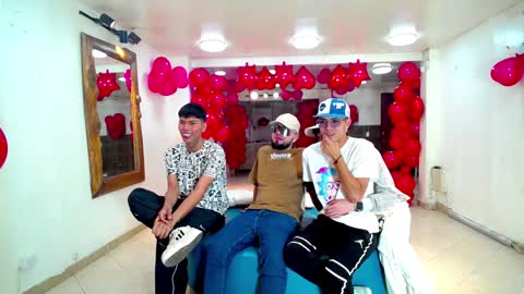 THOMAS AND DAMIAND online show from January 19, 2025, 4:01 am