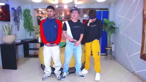 THOMAS AND DAMIAND online show from October 12, 2025, 4:11 am