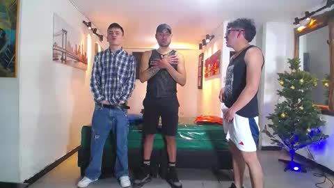 THOMAS AND DAMIAND online show from December 19, 2025, 7:10 pm