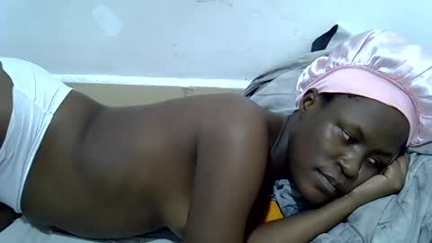 Snapshot of bouncy_vee chatting on June 19, 2026, 11:25 am bouncy_vee online show from June 19, 2026, 11:25 am