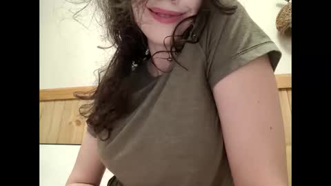 Snapshot of bouncyqueenmajesty chatting on March 11, 2026, 7:31 pm Bouncy Queen Majesty online show from March 11, 2026, 7:31 pm