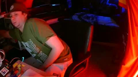 Bowerboi1217 online show from November 22, 2025, 4:00 am