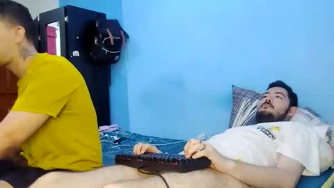 Snapshot of bowsy462 chatting on November 8, 2025, 5:12 pm Juan F online show from November 8, 2025, 5:12 pm