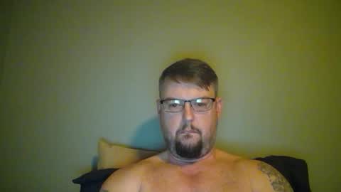 bowtieguy84 online show from April 15, 2026, 2:18 am