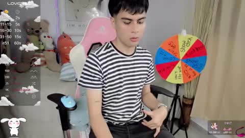 Aaron online show from March 7, 2025, 7:05 pm