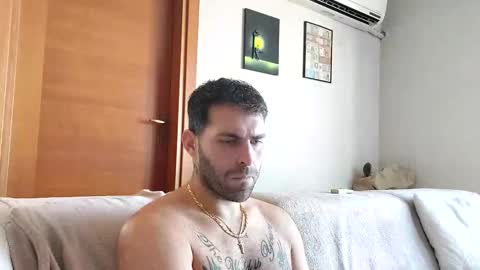 Snapshot of boy_aroundtheworld chatting on October 11, 2025, 11:09 am Dan online show from October 11, 2025, 11:09 am