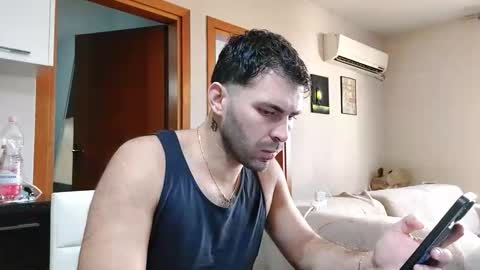 Snapshot of boy_aroundtheworld chatting on November 30, 2025, 1:59 pm Dan online show from November 30, 2025, 1:59 pm