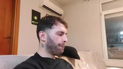 Snapshot of boy_aroundtheworld chatting on December 4, 2025, 4:27 pm Dan online show from December 4, 2025, 4:27 pm