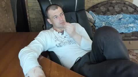 BoyApollon online show from April 10, 2026, 5:01 am