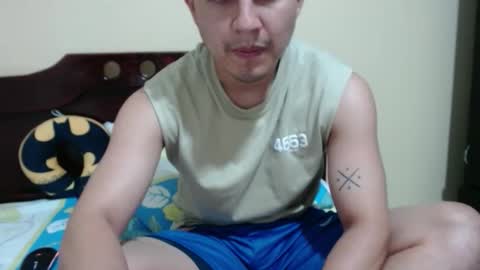 boyfit2023 online show from May 6, 2026, 2:40 am