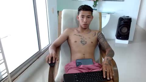 boyhot_sw online show from October 23, 2025, 8:51 pm