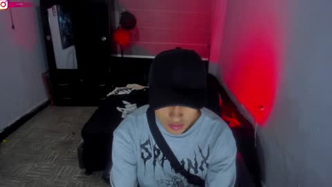 miguel  online show from February 4, 2025, 3:44 am