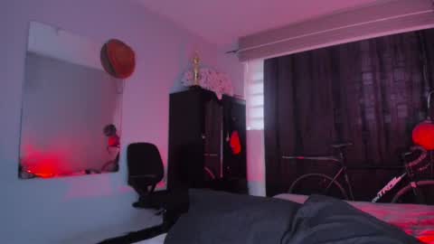 miguel  online show from February 27, 2025, 9:47 pm