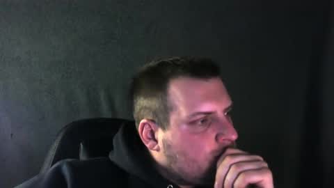 boynextdoooooor online show from December 15, 2025, 8:57 pm