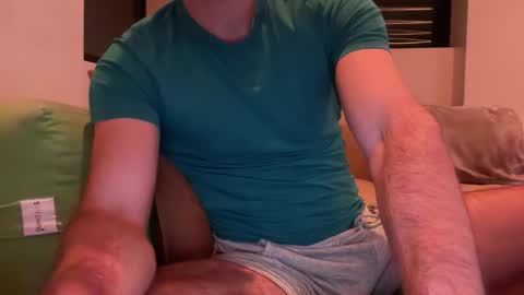 Snapshot of brad146 chatting on December 4, 2025, 12:20 am Brad online show from December 4, 2025, 12:20 am