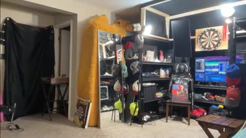 Snapshot of brad_bounce chatting on March 3, 2026, 2:07 am Brad Ballsy online show from March 3, 2026, 2:07 am