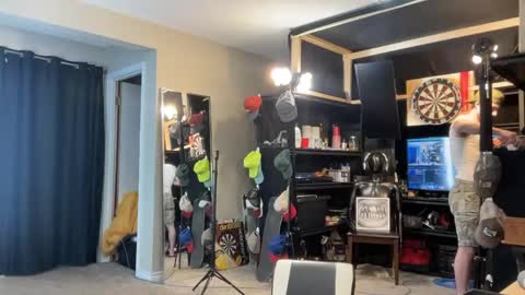 Snapshot of brad_bounce chatting on April 3, 2026, 12:08 am Brad Ballsy online show from April 3, 2026, 12:08 am