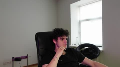 Snapshot of brad_holloway chatting on May 20, 2026, 2:01 pm BRAD HOLLOWAY online show from May 20, 2026, 2:01 pm