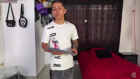 Bradley Strong online show from February 5, 2026, 9:19 pm