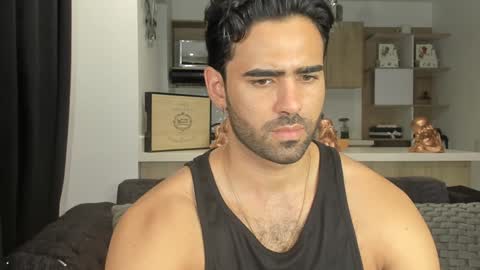 bradleymartin7 online show from January 25, 2025, 2:04 am