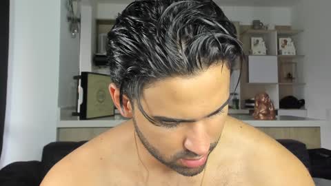 bradleymartin7 online show from February 2, 2025, 10:49 pm