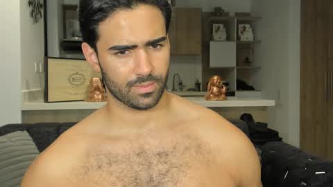 bradleymartin7 online show from February 14, 2025, 1:13 am