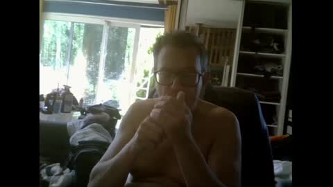 bradysboy online show from April 26, 2026, 9:51 am