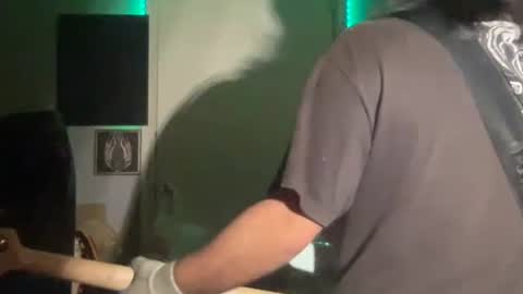 Snapshot of brain80085 chatting on October 4, 2025, 8:45 am brain80085 online show from October 4, 2025, 8:45 am