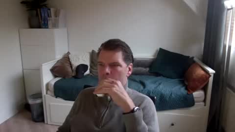 Snapshot of bram1944972145 chatting on December 23, 2024, 12:41 pm Bram online show from December 23, 2024, 12:41 pm