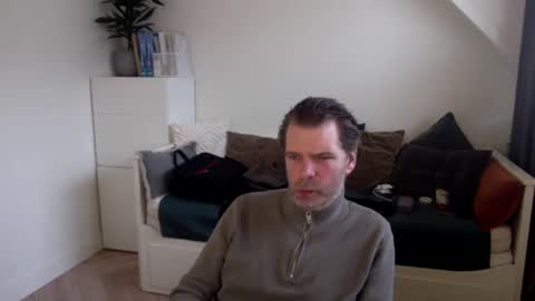 Snapshot of bram1944972145 chatting on February 12, 2025, 11:29 am Bram online show from February 12, 2025, 11:29 am