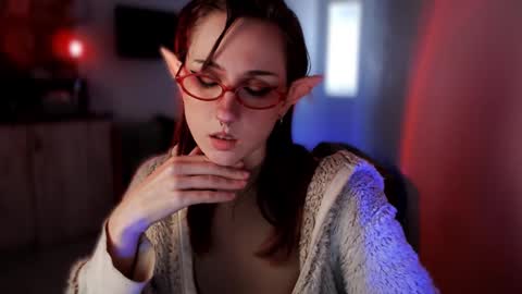 Snapshot of brandy_queen chatting on November 23, 2025, 12:27 pm Aurorabut ur dad just calls me Rory online show from November 23, 2025, 12:27 pm