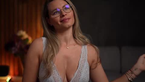 Alex online show from February 9, 2025, 4:36 am