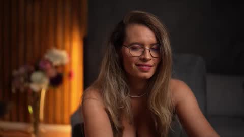 Alex online show from October 7, 2025, 4:31 am