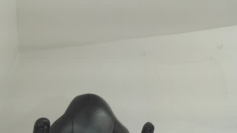 Snapshot of brant_garcia chatting on April 18, 2026, 7:07 pm Brant Garcia online show from April 18, 2026, 7:07 pm