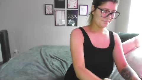 Snapshot of brattybarbiebabe chatting on June 24, 2026, 6:40 pm BrattyBarbieBabe online show from June 24, 2026, 6:40 pm