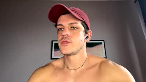 braziliangoodboy online show from May 17, 2026, 7:10 pm