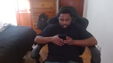 Snapshot of breadw1nnah chatting on October 29, 2025, 5:25 pm Breadw1nnah online show from October 29, 2025, 5:25 pm