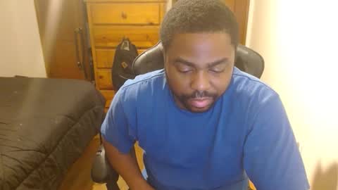 Snapshot of breadw1nnah chatting on November 12, 2025, 9:10 am Breadw1nnah online show from November 12, 2025, 9:10 am