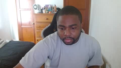 Snapshot of breadw1nnah chatting on November 30, 2025, 8:24 pm Breadw1nnah online show from November 30, 2025, 8:24 pm