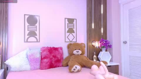 Snapshot of bree_watson chatting on March 6, 2026, 12:56 pm Bree online show from March 6, 2026, 12:56 pm