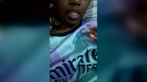 Snapshot of breeice chatting on May 12, 2026, 5:32 pm breeice online show from May 12, 2026, 5:32 pm