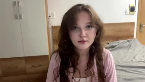 Snapshot of breeproco chatting on June 7, 2026, 7:06 pm Viola online show from June 7, 2026, 7:06 pm