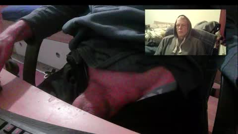 bremer64 online show from December 15, 2025, 12:20 pm